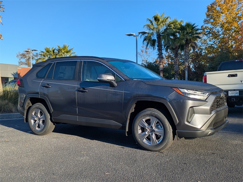 New 2025 Toyota RAV4 XLE SUV