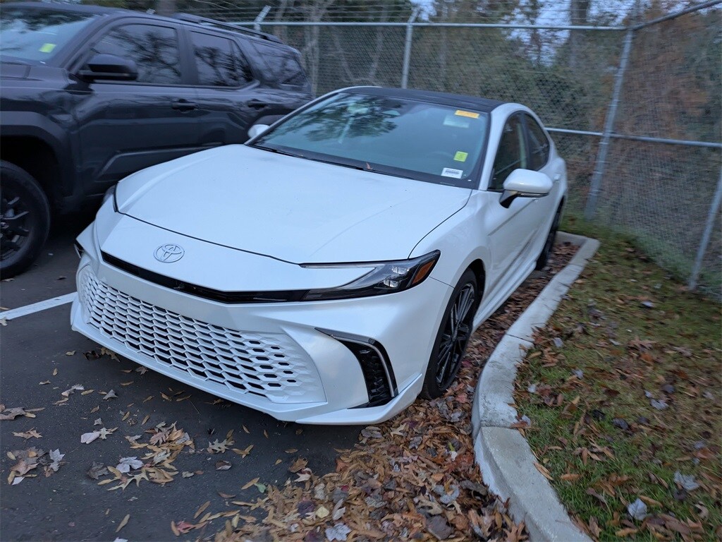 2025 Toyota Camry XSE photo 3