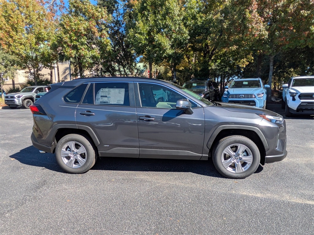 New 2025 Toyota RAV4 Hybrid XLE SUV