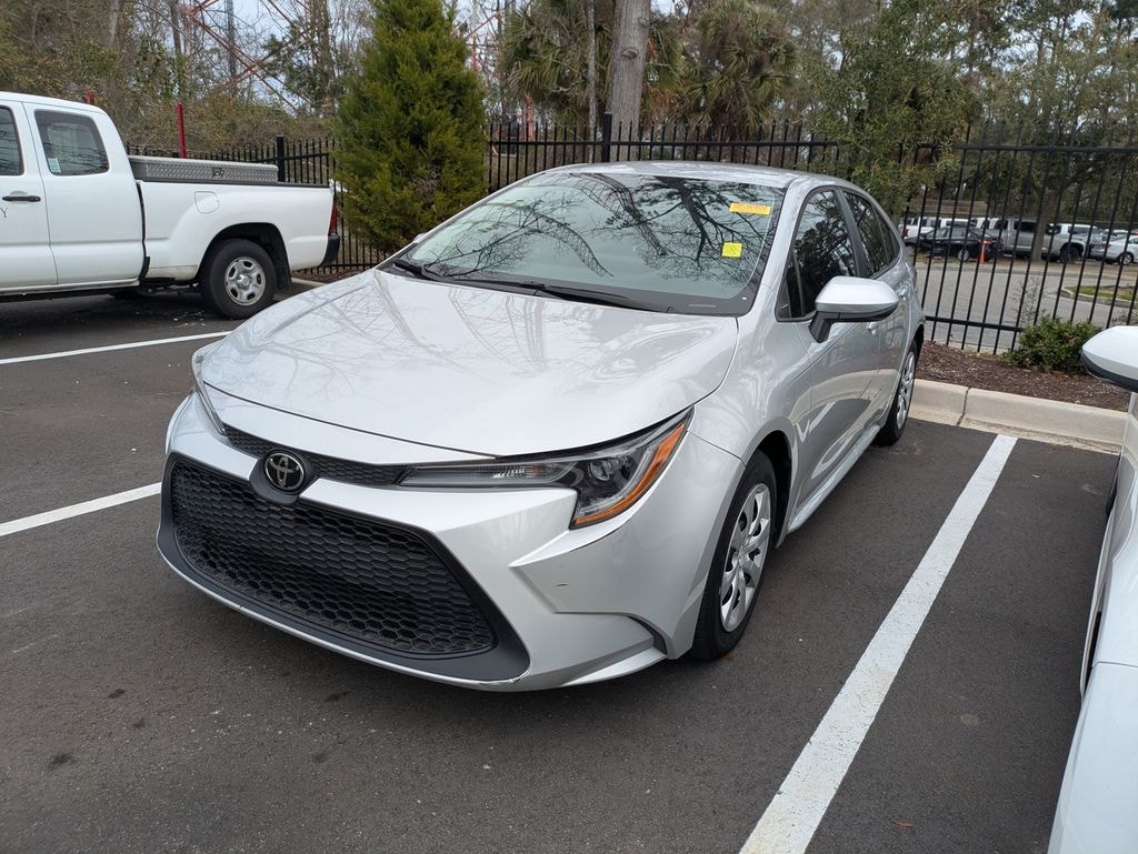 Used 2022 Toyota Corolla LE Sedan