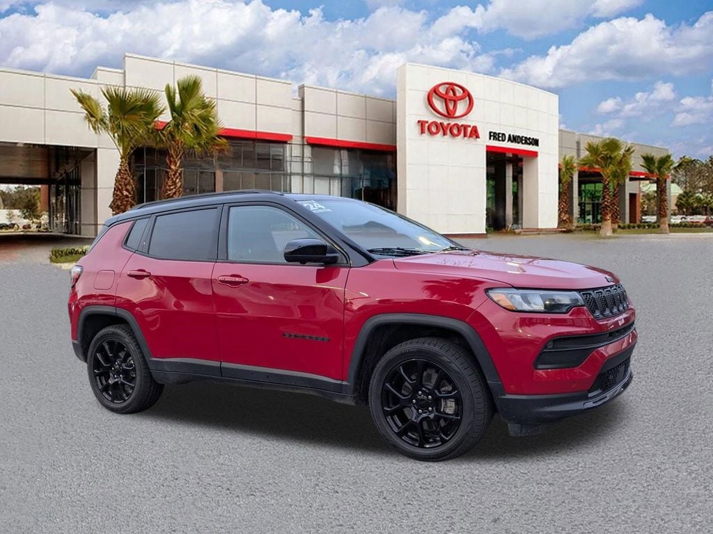 Used 2024 Jeep Compass Latitude SUV