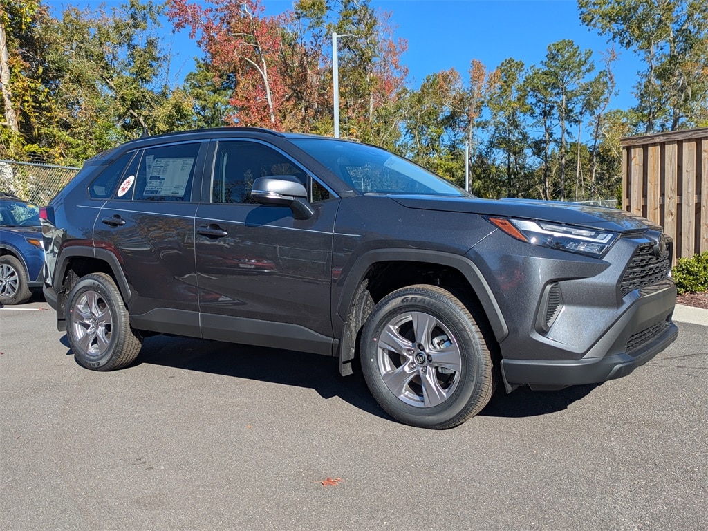 New 2025 Toyota RAV4 XLE SUV