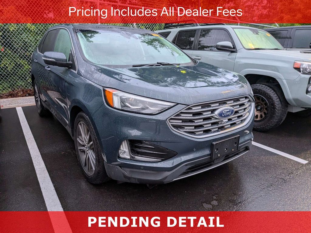 2019 Ford Edge Titanium's photo