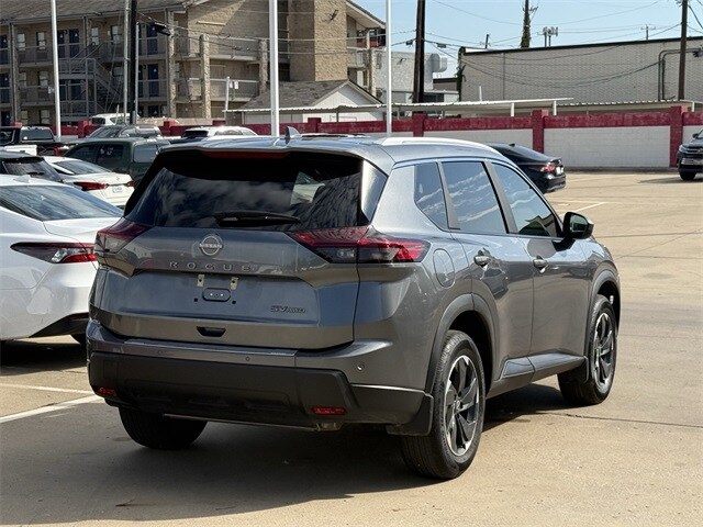2024 Nissan Rogue SV photo 3