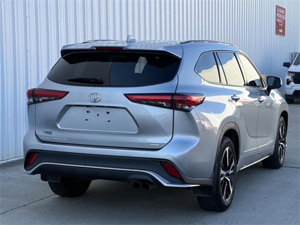 Used 2021 Toyota Highlander XSE SUV