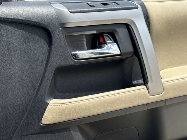 2022 Toyota 4Runner SR5 Premium - Photo 30
