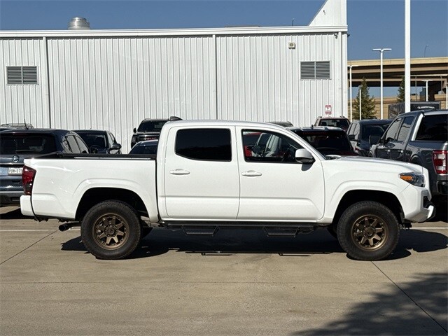 2023 Toyota Tacoma SR V6 photo 2