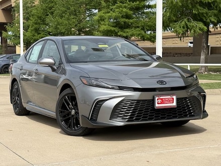 2026 Toyota Camry SE Sedan