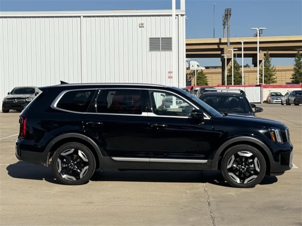 Used 2024 Kia Telluride S SUV