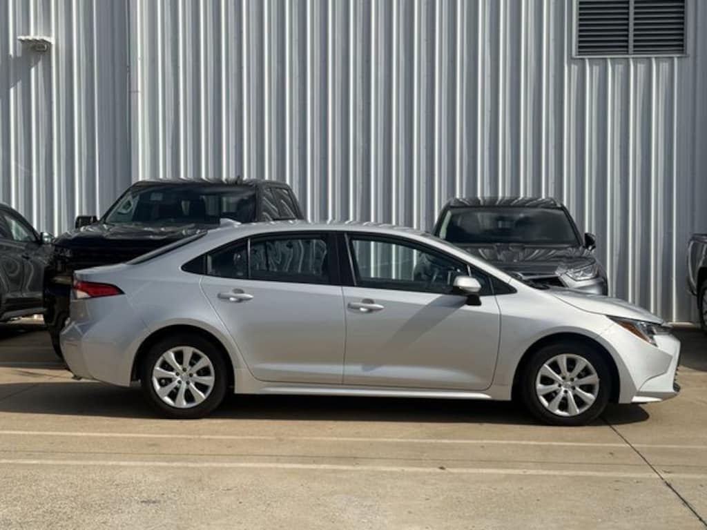 Used 2024 Toyota Corolla LE Sedan