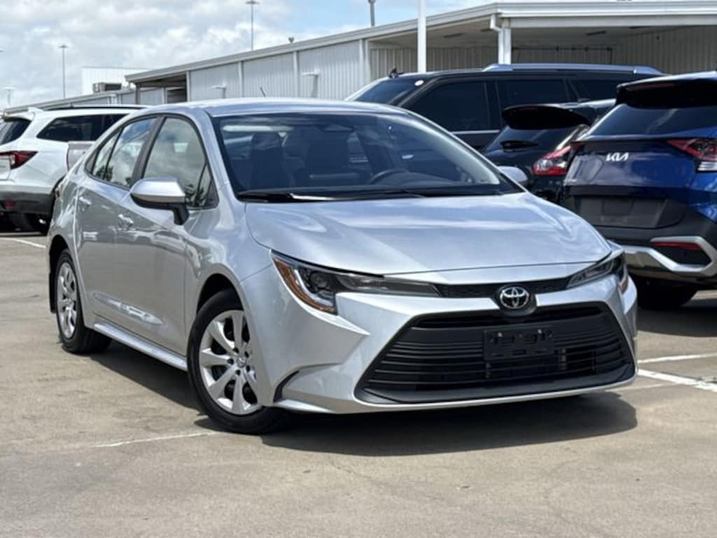Used 2025 Toyota Corolla LE Sedan