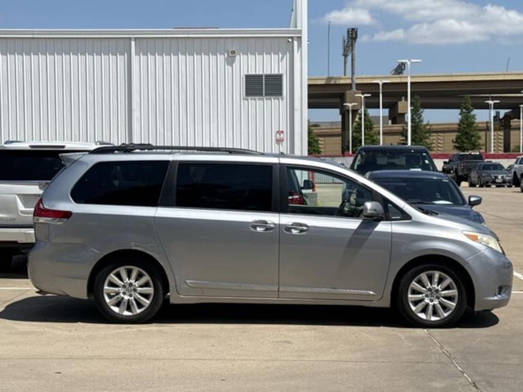 Used 2013 Toyota Sienna XLE Van