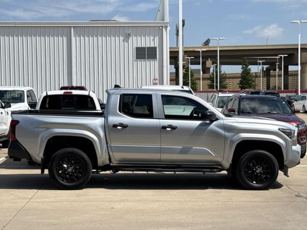 Used 2024 Toyota Tacoma SR Truck Double Cab