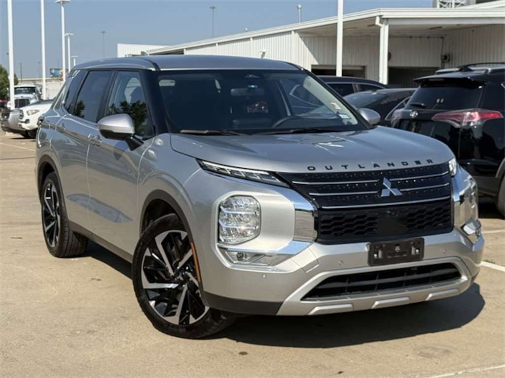 Used 2024 Mitsubishi Outlander SE SUV