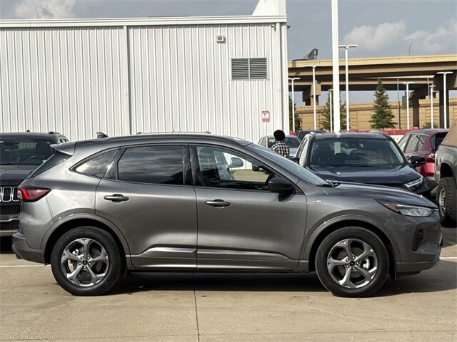 2024 Ford Escape ST-Line photo 3