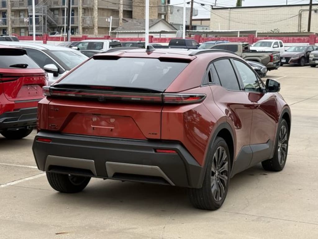 Used 2026 Toyota C-HR XSE SUV