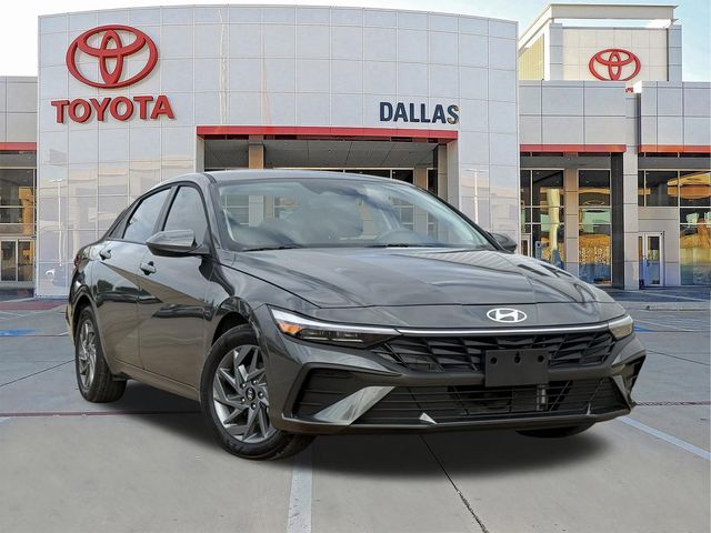 2025 Hyundai Elantra Blue