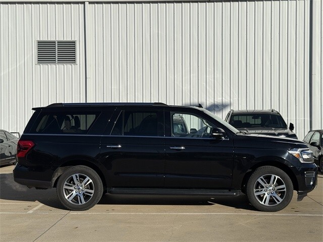 2024 Ford Expedition MAX Limited photo 2
