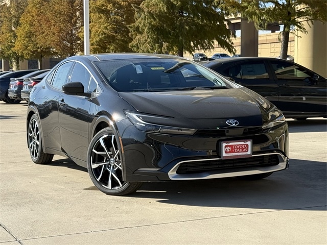 2026 Toyota Prius XSE Premium's photo