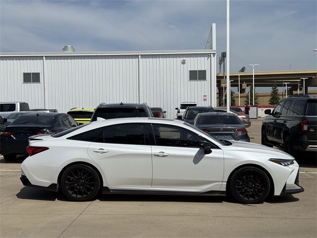 2020 Toyota Avalon TRD photo 3