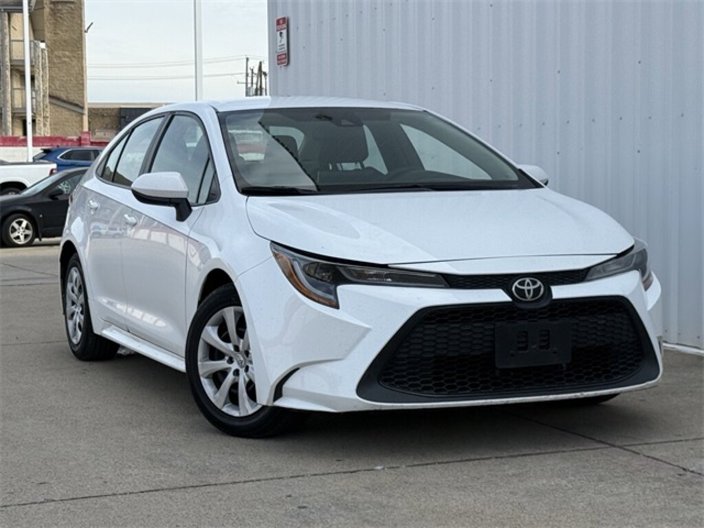 Used 2020 Toyota Corolla LE Sedan
