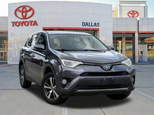2018 Toyota RAV4 XLE's photo