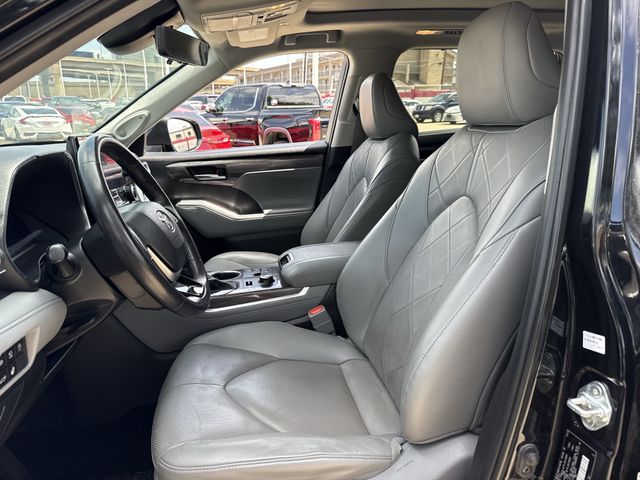 2024 Toyota Highlander Platinum - Photo 30