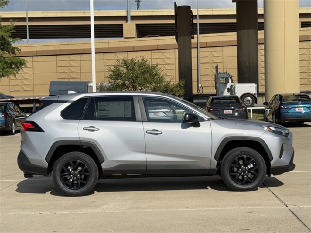 New 2025 Toyota RAV4 LE SUV