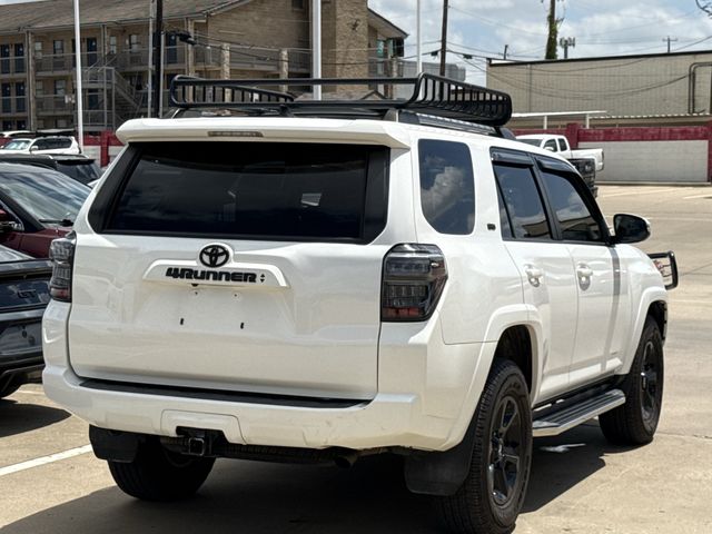 2022 Toyota 4Runner SR5 Premium - Photo 4
