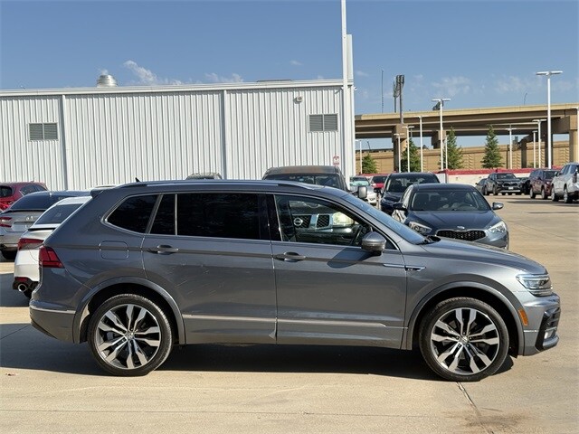 2020 Volkswagen Tiguan SEL Premium R-Line photo 3