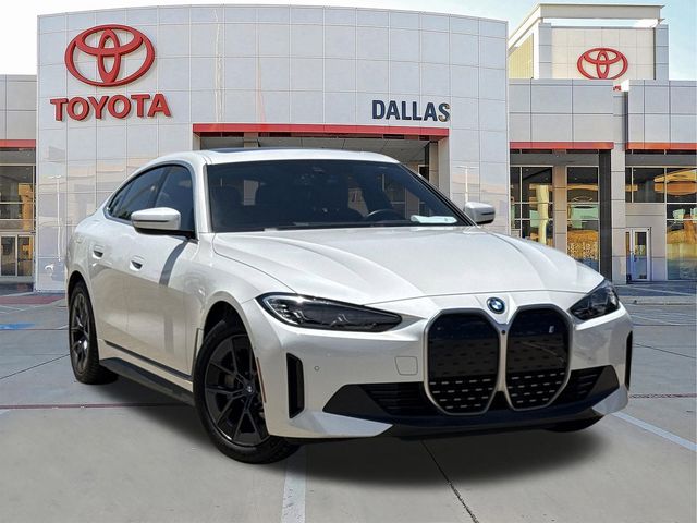 2023 BMW i4 eDrive35's photo