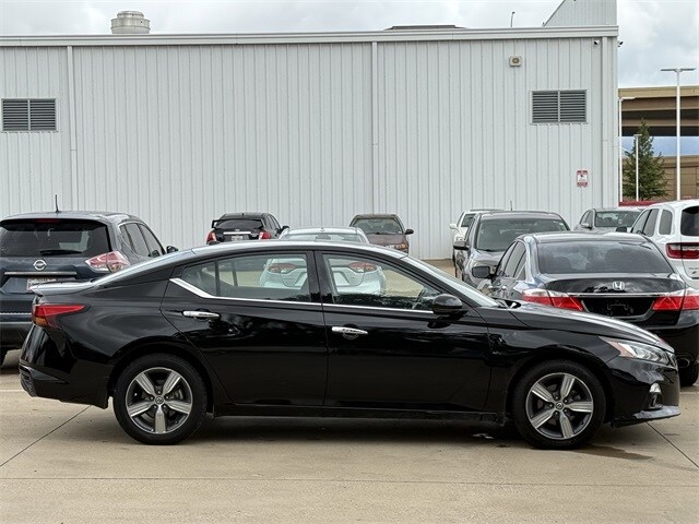 2022 Nissan Altima 2.5 SL photo 3