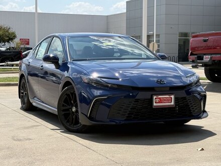 2026 Toyota Camry SE Sedan