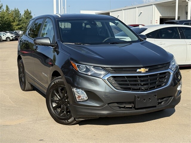 2021 Chevrolet Equinox LT photo 2