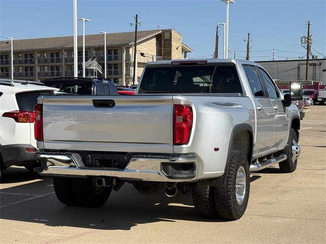 2022 Chevrolet Silverado 3500HD LT photo 3