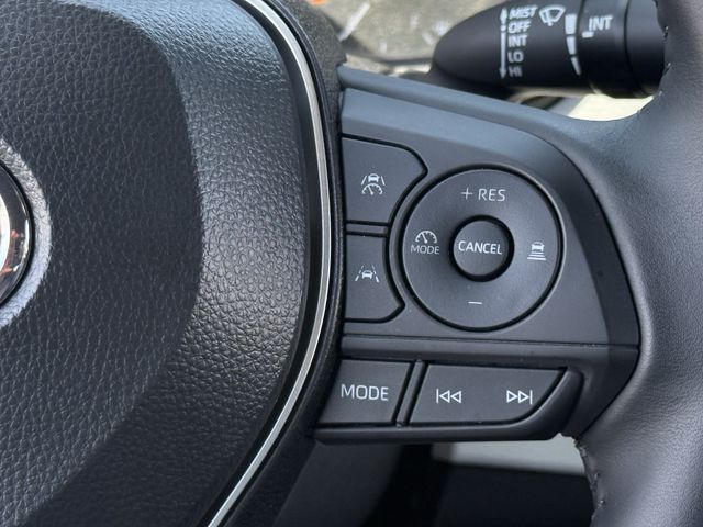2025 Toyota Corolla SE - Photo 15