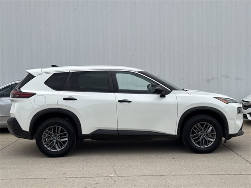 Used 2022 Nissan Rogue S SUV