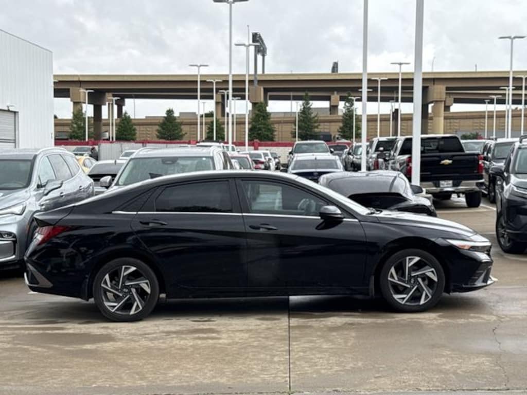 Used 2024 Hyundai Elantra SEL Sedan