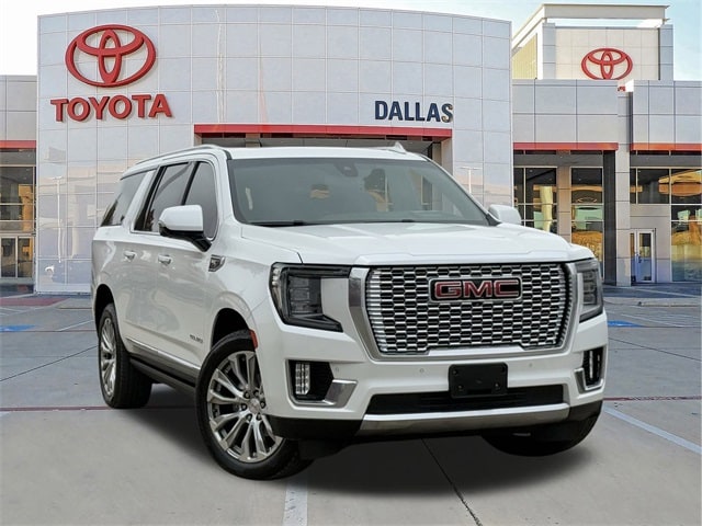 2022 GMC Yukon XL Denali's photo