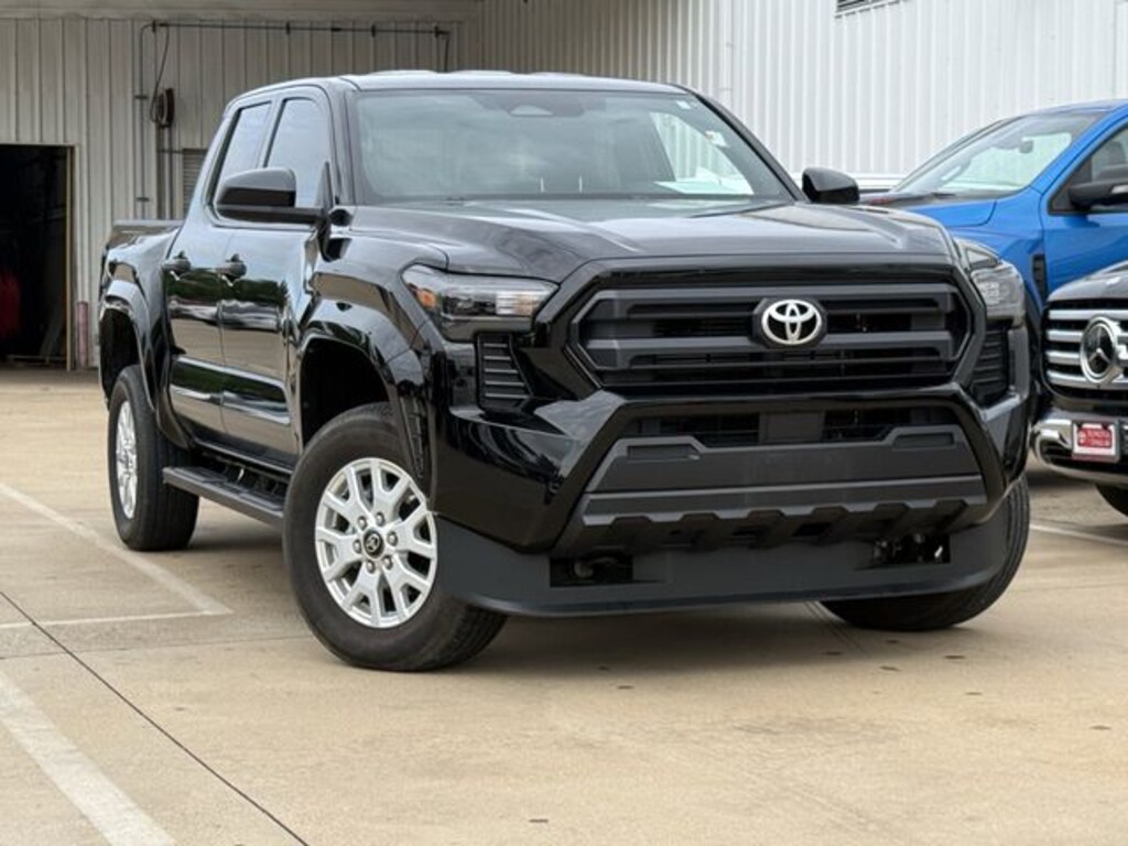 Used 2025 Toyota Tacoma SR Truck Double Cab