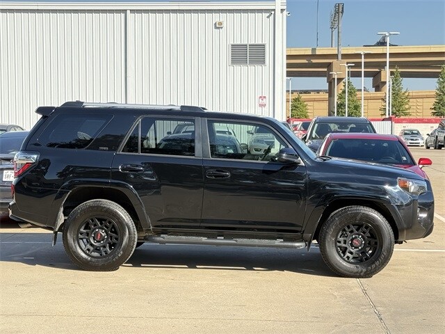 2024 Toyota 4Runner SR5 photo 2