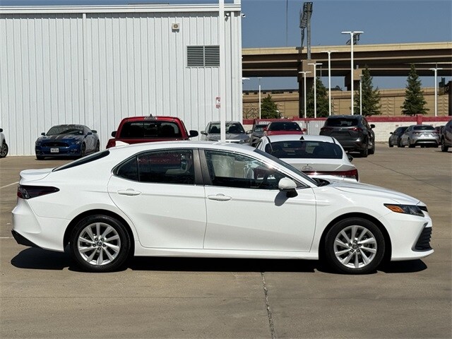 2024 Toyota Camry LE photo 3
