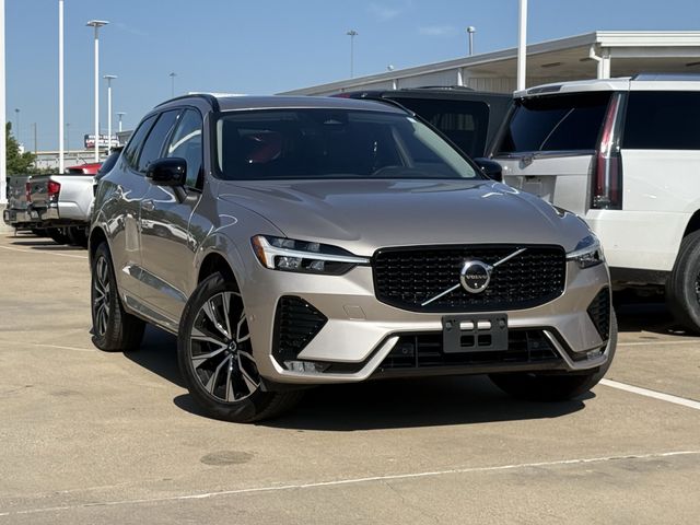 2025 Volvo XC60 B5 Plus Dark AWD's photo