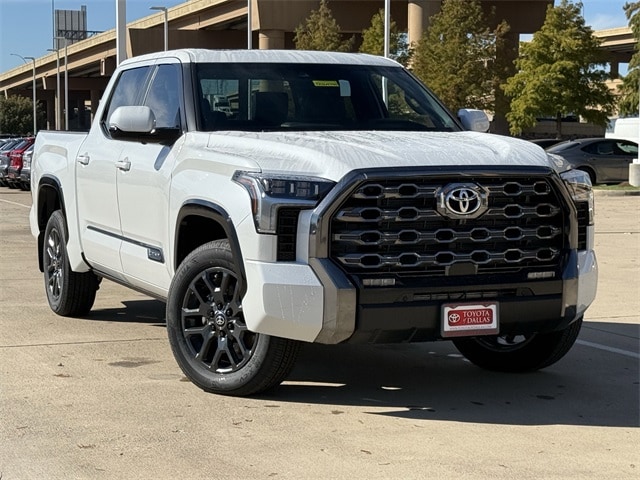 2026 Toyota Tundra Platinum's photo