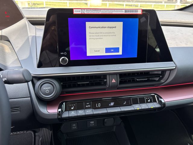 2026 Toyota Prius Plug-in Hybrid XSE - Photo 15