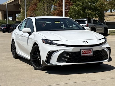 2026 Toyota Camry SE Sedan