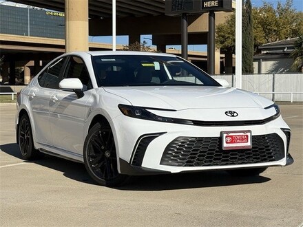 2026 Toyota Camry SE Sedan