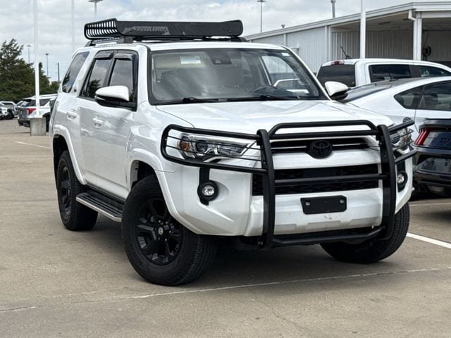2022 Toyota 4Runner SR5 Premium - Photo 2