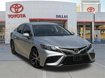2023 Toyota Camry SE Sedan