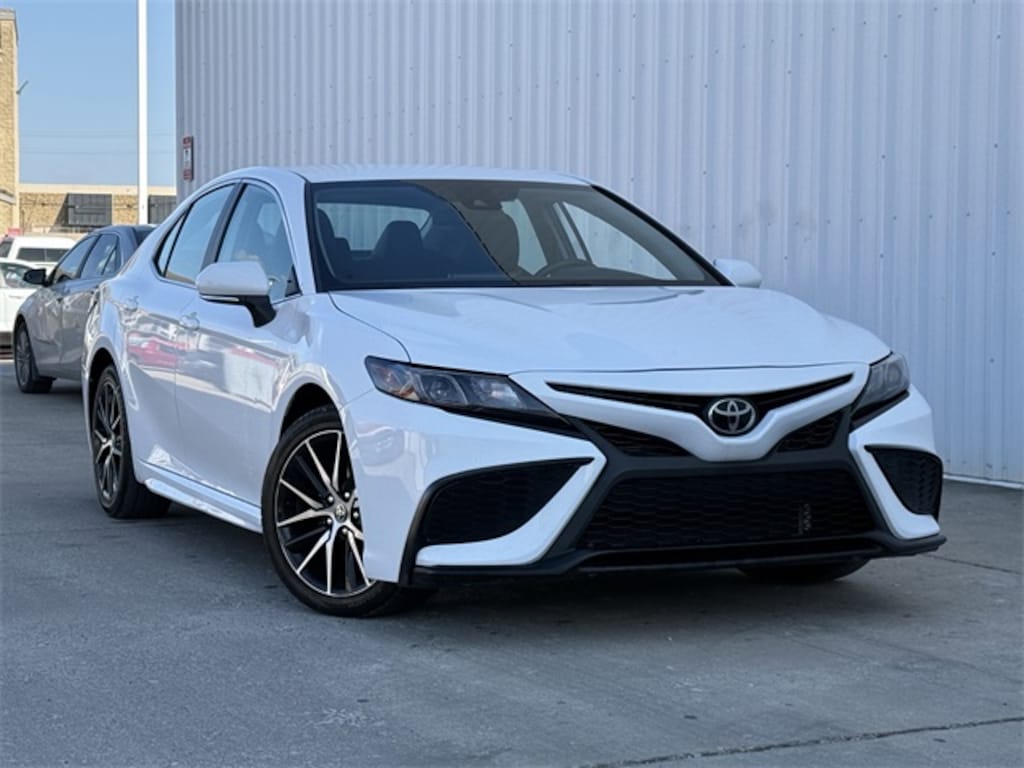 Used 2024 Toyota Camry SE Sedan